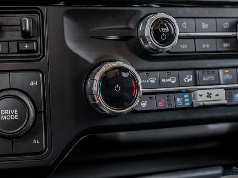 Used 2024 Ford F250 Lariat w/ Lariat Ultimate Package AWD/4WD image 71