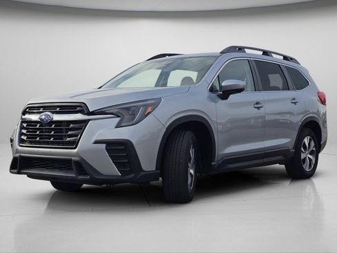 Used 2024 Subaru Ascent Premium w/ Convenience Package image 18