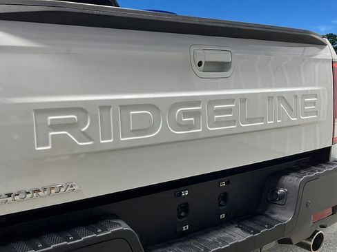 New 2026 Honda Ridgeline Black Edition image 6