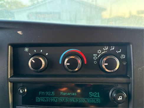 Used 2019 GMC Savana 2500 Extended w/ Driver Convenience Package RWD image 29