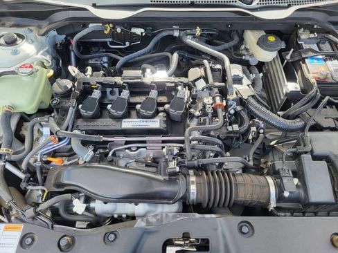 Used 2017 Honda Civic Touring image 31