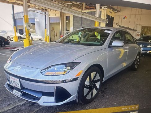 Used 2024 Hyundai Ioniq 6 SE RWD image 17