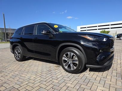 Used 2024 Toyota Highlander XLE