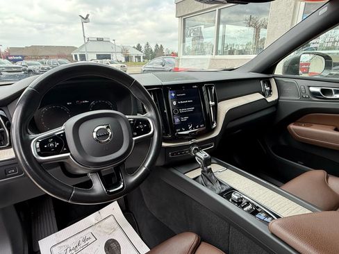 Used 2020 Volvo XC60 T5 Inscription image 9