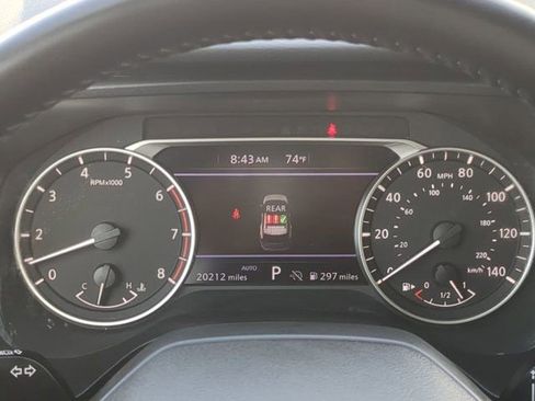 Used 2025 Nissan Rogue SV AWD/4WD image 24