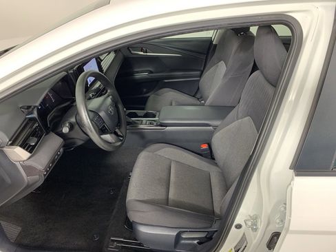 Used 2025 Toyota Camry LE image 19