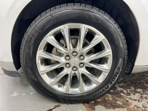 Used 2020 Buick Enclave Premium w/ Sun and Sites Package AWD/4WD image 29