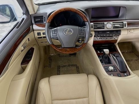 Used 2017 Lexus LS 460 L RWD image 24