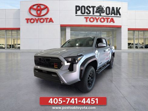 Used 2024 Toyota Tacoma TRD Off-Road AWD/4WD image 3