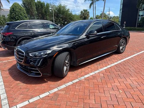 Used 2023 Mercedes-Benz S 580 4MATIC Sedan image 2