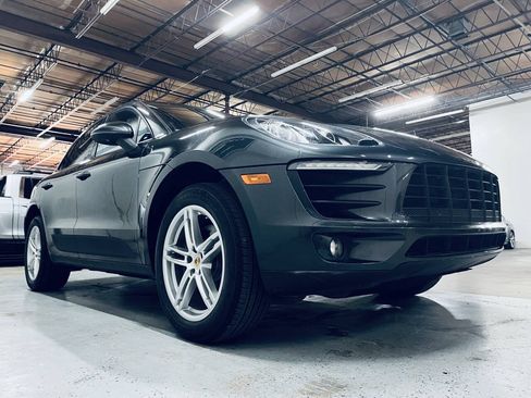 Used 2017 Porsche Macan AWD/4WD image 12