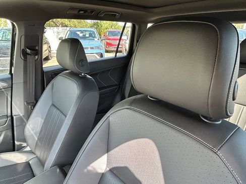 Certified 2023 Volkswagen Tiguan SE R-Line FWD image 16