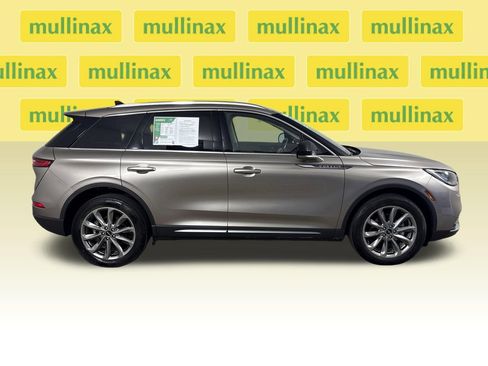 Used 2021 Lincoln Corsair FWD w/ Premium Package image 2