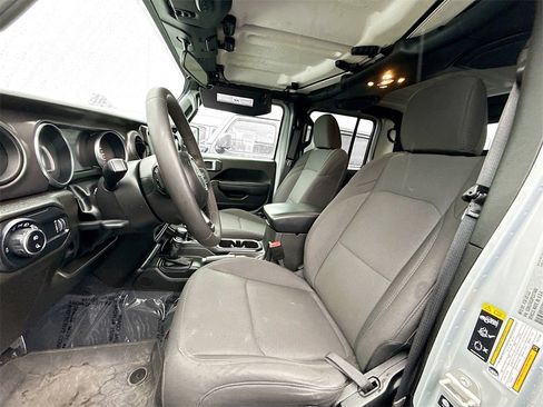 Used 2023 Jeep Gladiator Willys image 22