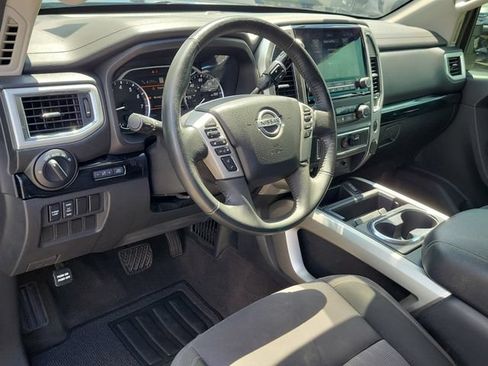 Used 2021 Nissan Titan SV w/ SV Convenience Package AWD/4WD image 17