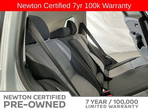Used 2023 Nissan Rogue SV FWD image 18