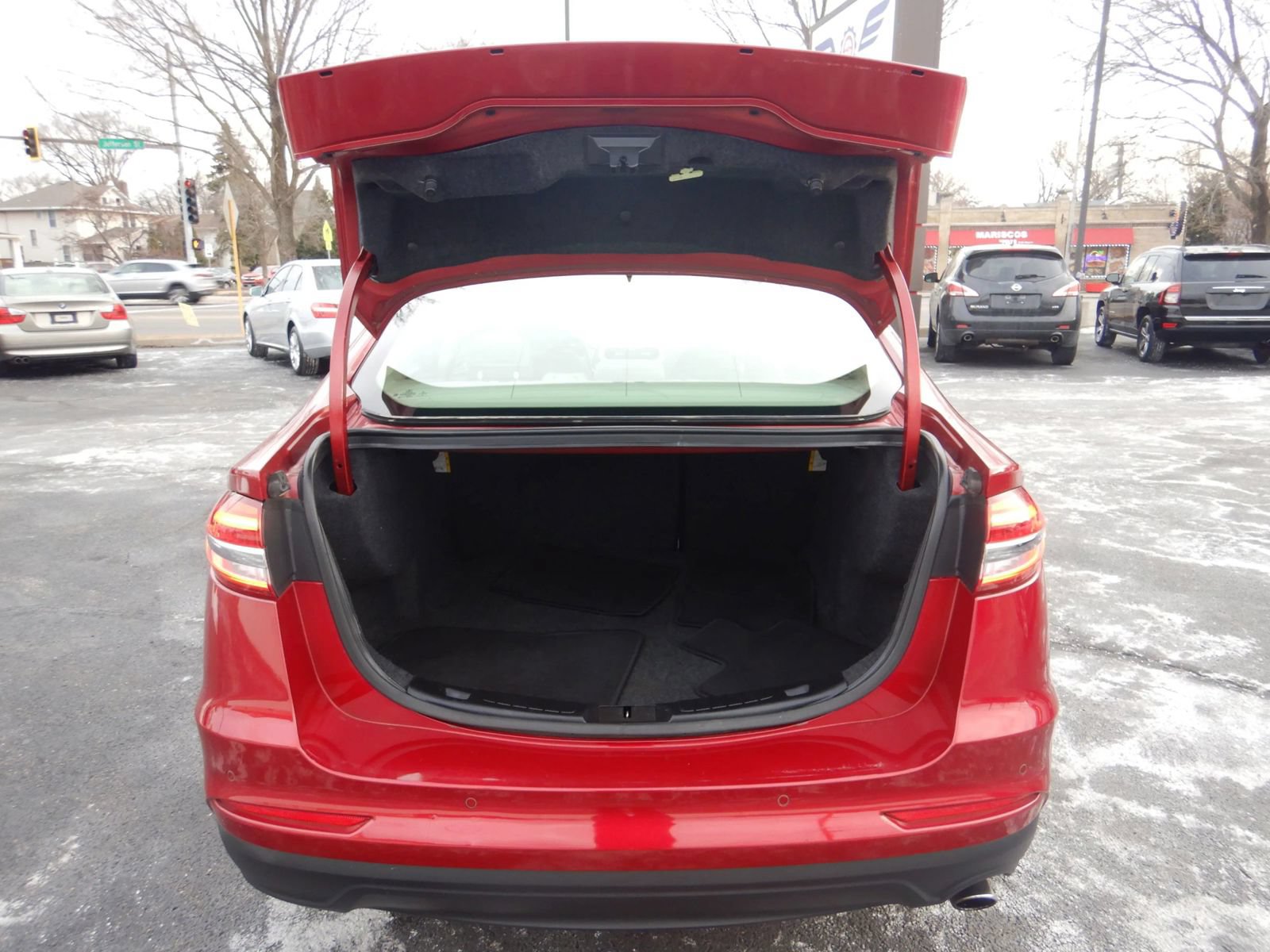 Used 2019 Ford Fusion SE FWD image 23