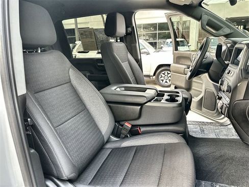 Used 2025 Chevrolet Silverado 2500 Custom w/ Custom Value Package image 28