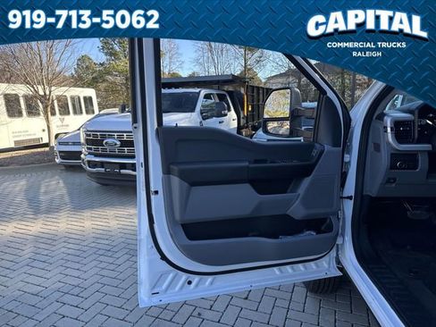New 2026 Ford F350 XL w/ XL Chrome Package image 20