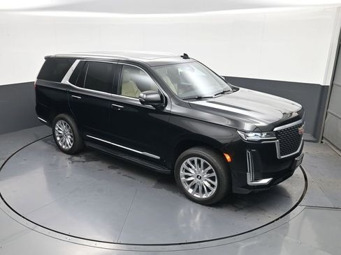 Used 2024 Cadillac Escalade Premium Luxury image 28