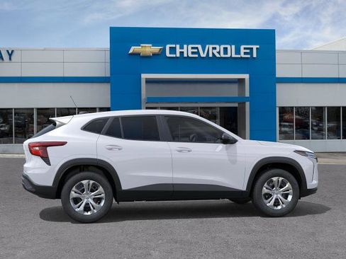 New 2026 Chevrolet Trax LS FWD image 5