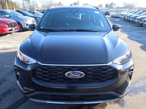 Used 2025 Ford Escape ST-Line Select AWD/4WD image 3