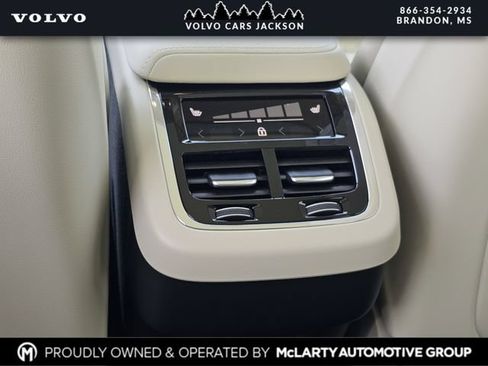 New 2026 Volvo XC60 B5 Ultra w/ Protection Package Premier AWD/4WD image 15