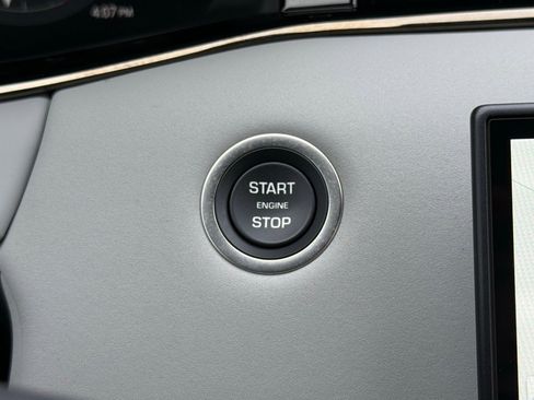 Certified 2026 Land Rover Range Rover Evoque Dynamic SE image 24