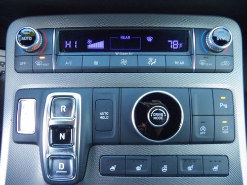 Used 2022 Hyundai Palisade Calligraphy w/ Winter Package image 28