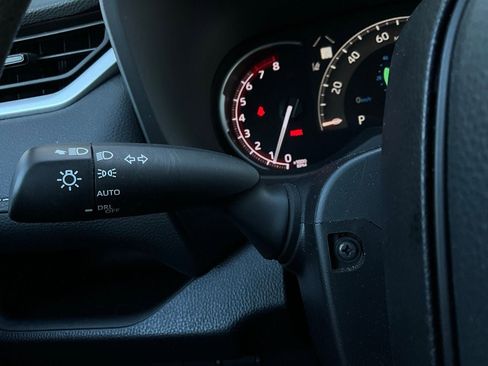 Used 2025 Toyota RAV4 XLE image 35