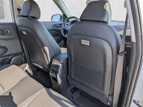 New 2026 Hyundai Venue SEL FWD image 28