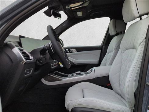 Used 2026 BMW X7 xDrive40i AWD/4WD image 4