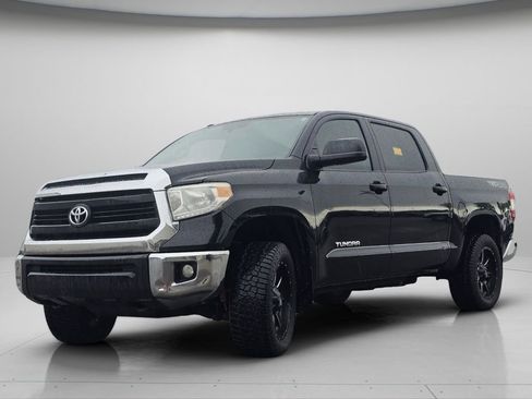 Used 2015 Toyota Tundra SR5 w/ TRD Off Road Package AWD/4WD image 18
