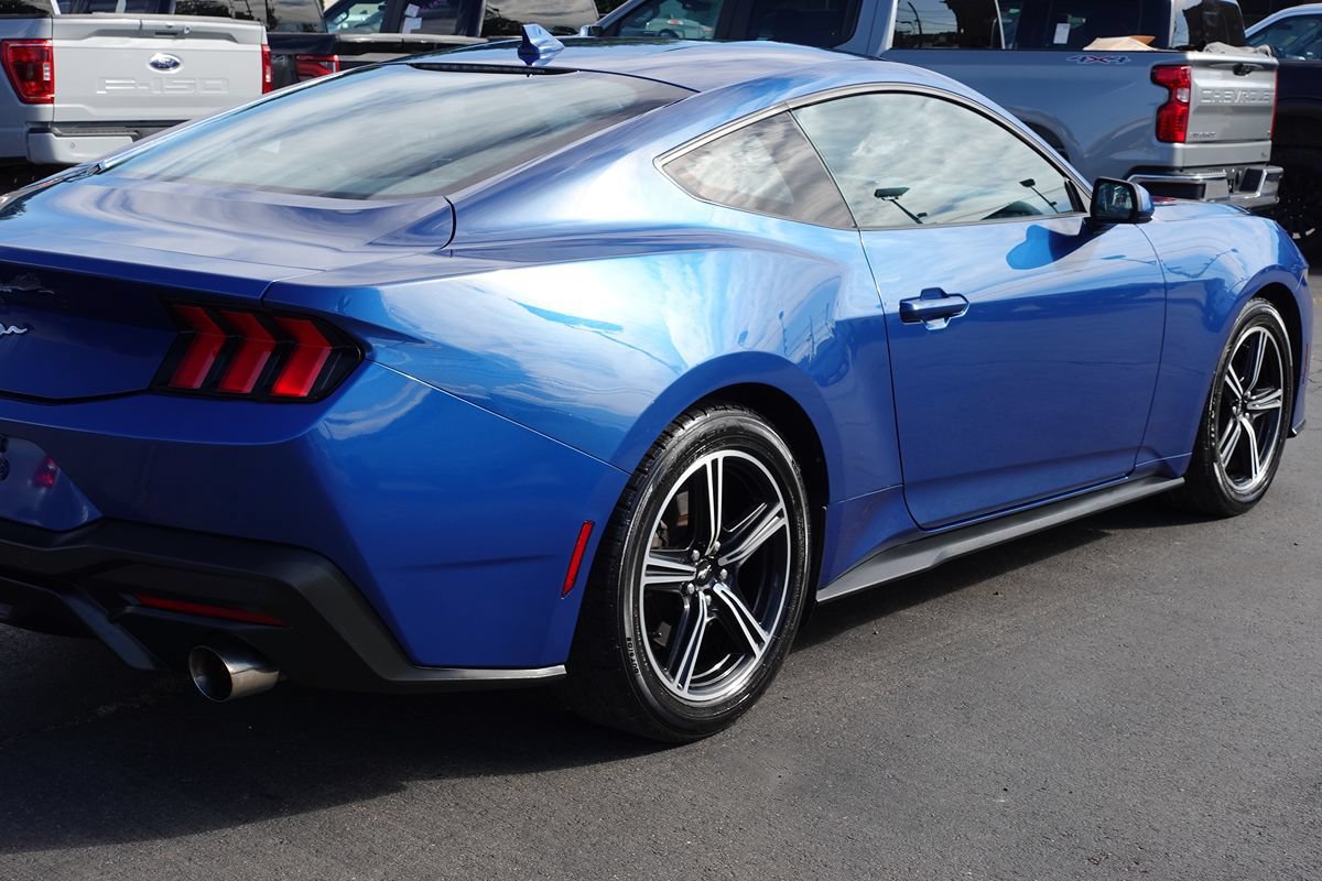 Used 2024 Ford Mustang Coupe RWD image 10