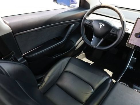 Used 2020 Tesla Model 3 Standard Range Plus RWD image 23