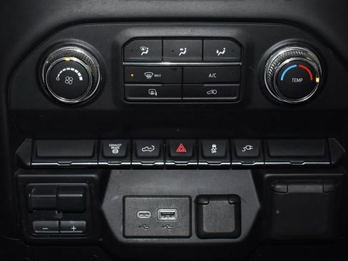 Used 2021 GMC Sierra 2500 SLE image 18