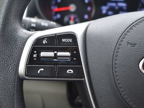 Used 2019 Kia Sorento FWD image 21