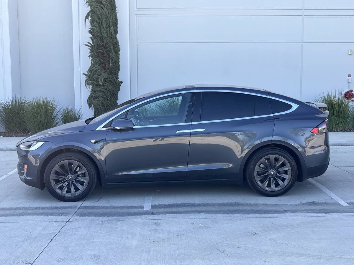 Used 2017 Tesla Model X 90D AWD/4WD image 6