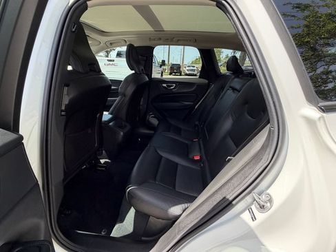 Used 2025 Volvo XC60 B5 Core w/ Protection Package Premier AWD/4WD image 14