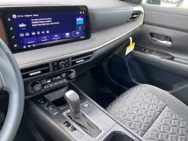New 2027 Nissan Kicks SV AWD/4WD image 16