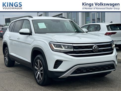 Certified 2023 Volkswagen Atlas SE image 1