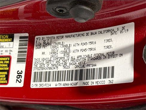 Certified 2019 Toyota Tacoma SR5 image 24