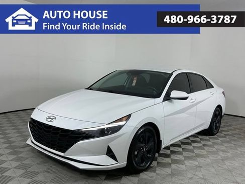 Used 2022 Hyundai Elantra SEL w/ Convenience Package FWD image 1