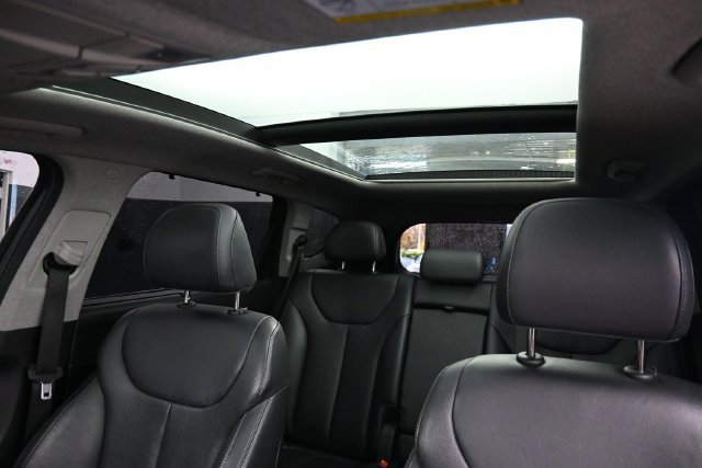 Used 2019 Hyundai Santa Fe AWD image 18
