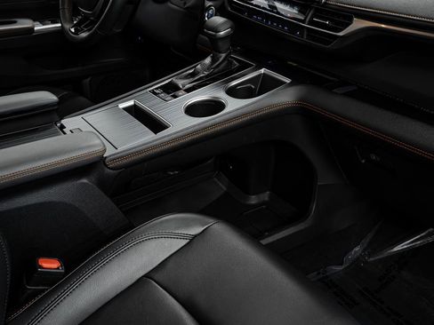 Used 2021 Toyota Sienna XSE image 29