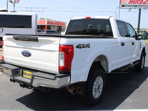 Used 2019 Ford F250 XLT w/ Snow Plow Prep Package AWD/4WD image 8