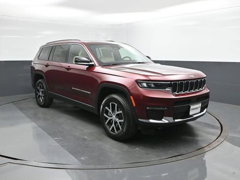 New 2025 Jeep Grand Cherokee L Limited w/ Luxury Tech Group II image 22
