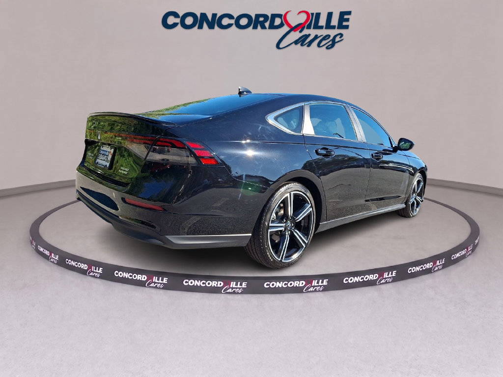 Used 2025 Honda Accord Sport image 6