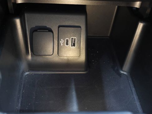 Used 2025 Ford Explorer ST-Line image 48