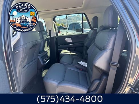 New 2025 Ford Expedition Active image 11